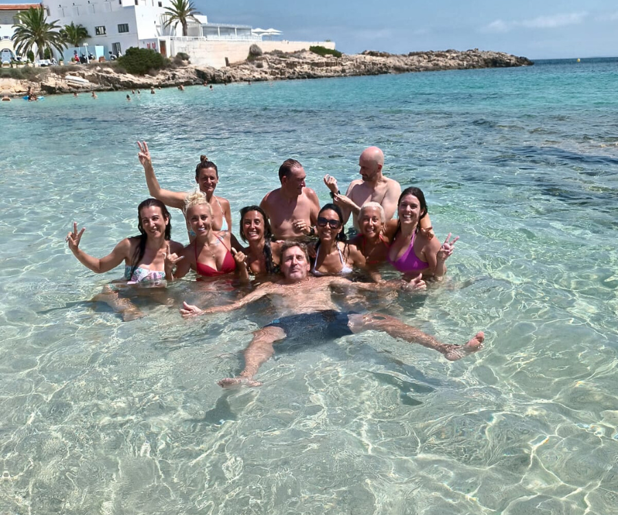 DM-actividades-dia-en-formentera-en-grupo